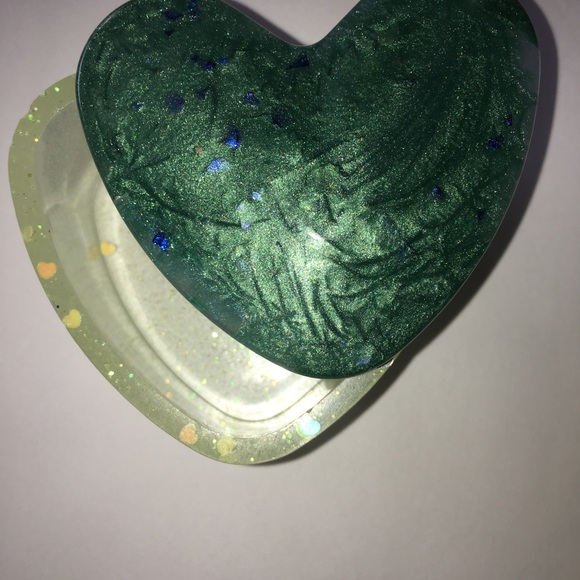 Other - Green heart box Other - Green heart box
